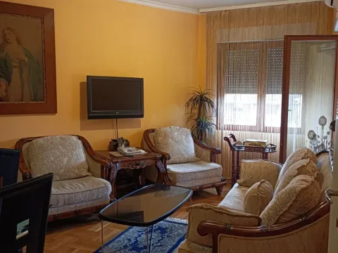 Rent, one bedroom apartment, 40m², Stari Aerodrom, Podgorica - image 1
