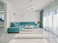 Prodaja, četvorosoban stan, 200m², Polje, Bar - image 2