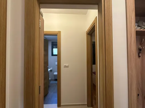 Prodaja, dvosoban stan, 70m², Centar, Tivat - image 2