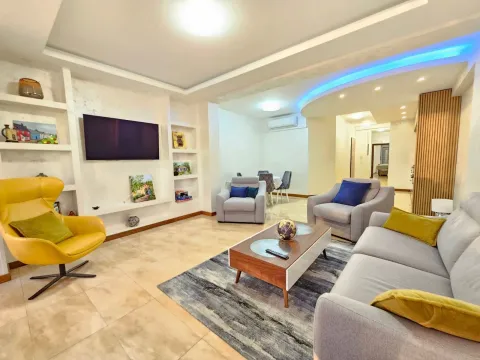 Izdavanje, dvosoban stan, 89m², Rafailovići, Budva - image 7