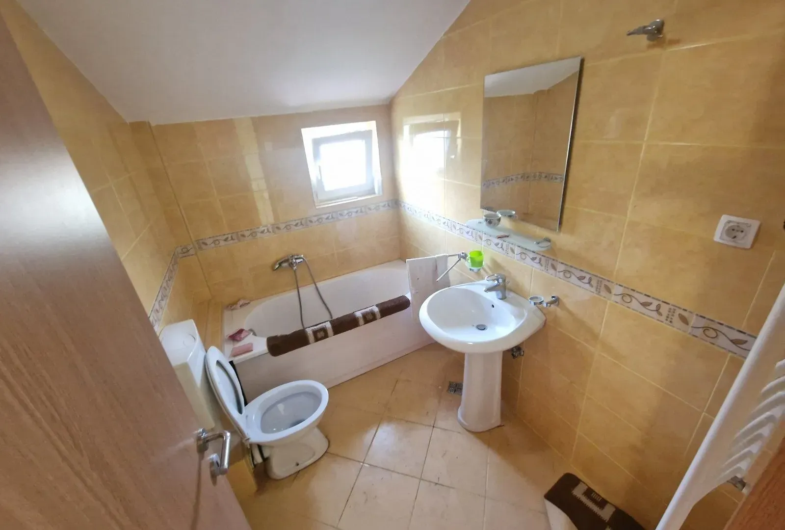 Prodaja, kuća, 240m², Danilovgrad, Crna Gora