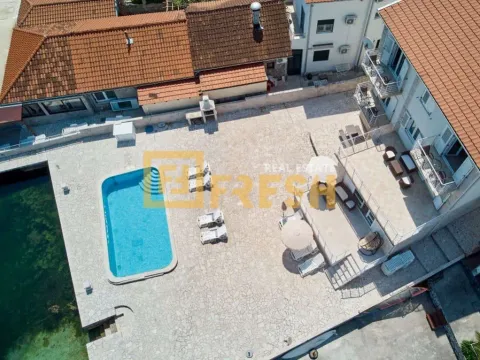 Prodaja, kuća, Tivat, Crna Gora - image 10