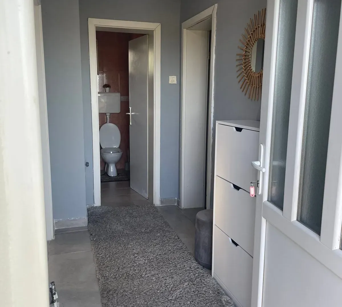 Izdavanje, jednosoban stan, 60m², Malo Brdo, Podgorica