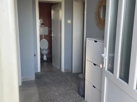 Izdavanje, jednosoban stan, 60m², Malo Brdo, Podgorica - image 17