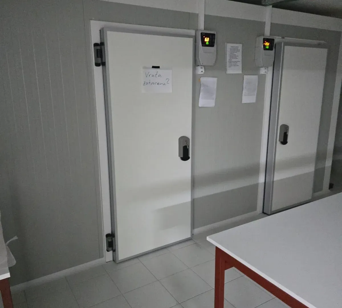 Rent, office space, 250m², Lastva Grbaljska, Kotor