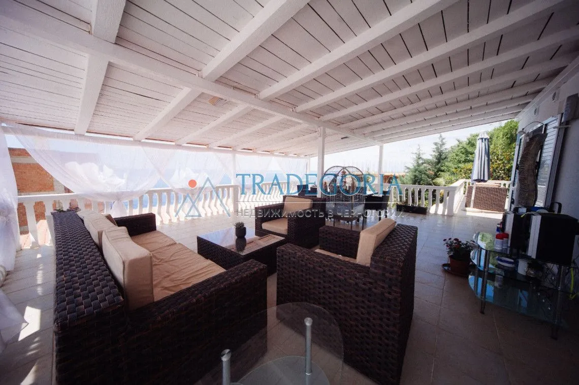 Prodaja, kuća, 265m², Dobra Voda, Bar
