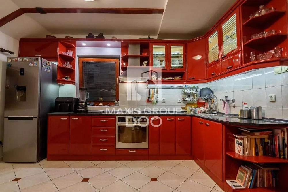 Prodaja, četvorosoban stan, 131m², Gundulićev Venac, Beograd