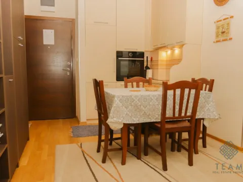 Izdavanje, dvosoban stan, 50m², Centar, Budva - image 5