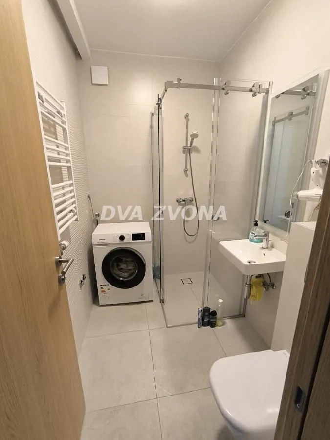 Prodaja, garsonjera, 29m², Adamovićevo Naselje, Novi Sad Sve Podlokacije