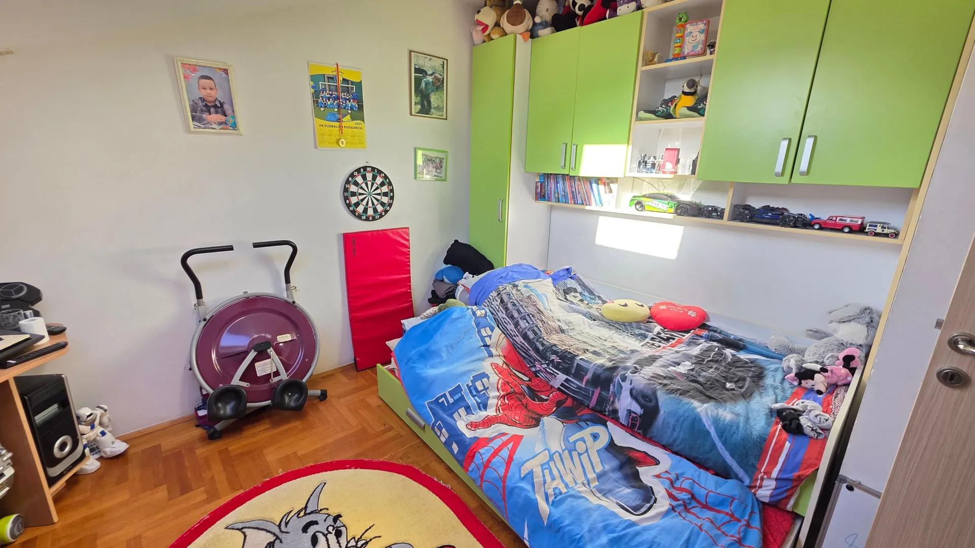Prodaja, dvosoban stan, 83m², Krivi Most, Podgorica