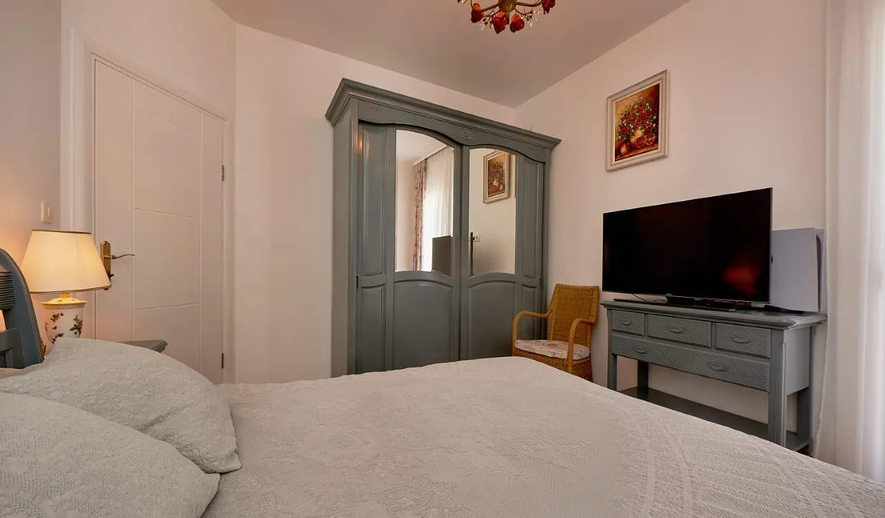 Prodaja, trosoban stan, 150m², Bečići, Budva