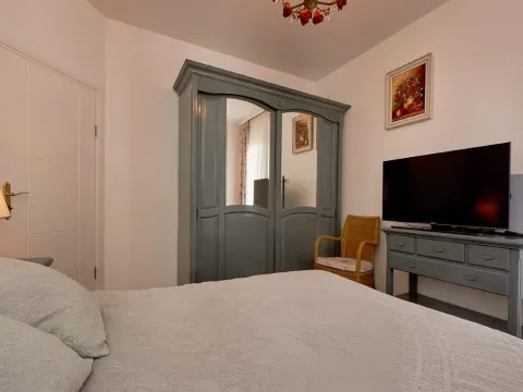 Sale, three bedroom apartment, 150m², Bečići, Budva - image 13