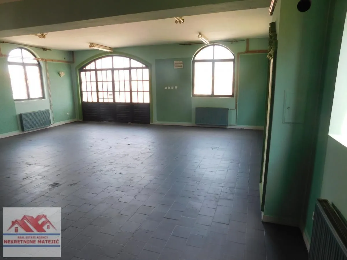 Rent, office space, 150m², Maršić, Kragujevac