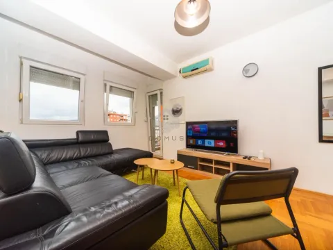 Izdavanje, jednosoban stan, 52m², City Kvart, Podgorica - image 3