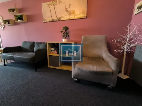 Prodaja, kuća, 200m², Ćuprija, Srbija - image 2