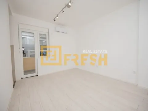 Izdavanje, poslovni prostor, 57m², Centar, Podgorica - image 7