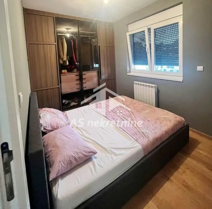 Izdavanje, stan, 55m², Južni Bulevar, Vračar Sve Podlokacije