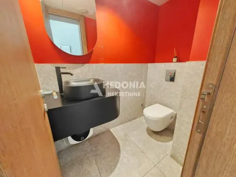 Izdavanje, poslovni prostor, 320m², Đeram Pijaca, Beograd - image 12