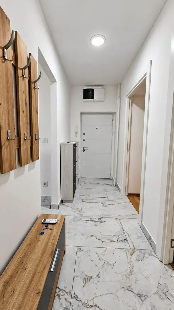 Izdavanje, dvosoban stan, 58m², Zemun Centar, Zemun Sve Podlokacije