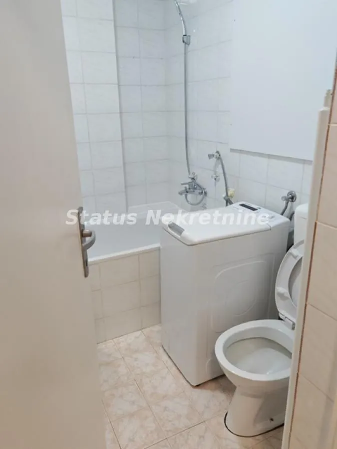 Izdavanje, garsonjera, 33m², Novo naselje, Novi Sad