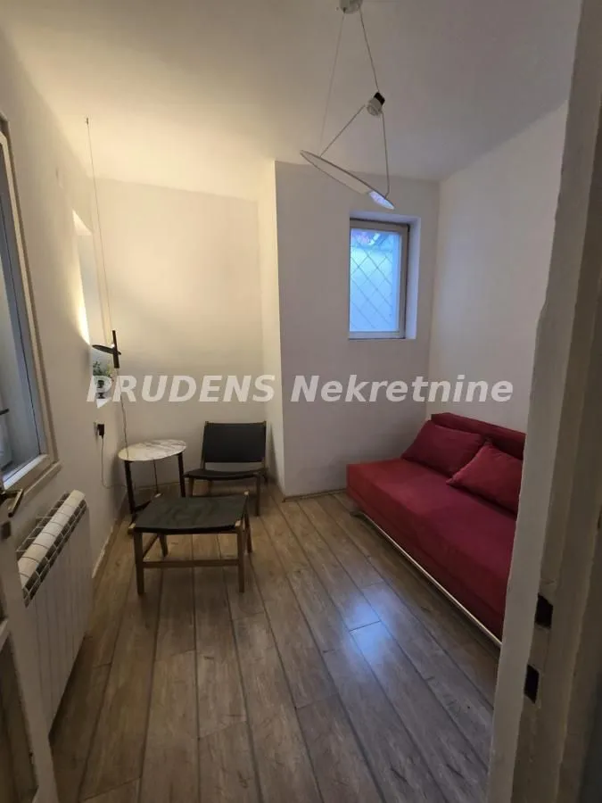 Prodaja, dvosoban stan, 65m², Stari Grad, Beograd