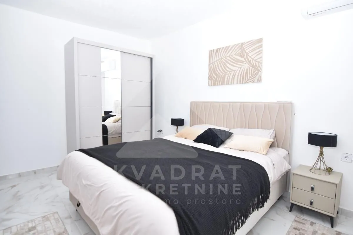 Izdavanje, kuća, 130m², Zlatica, Podgorica