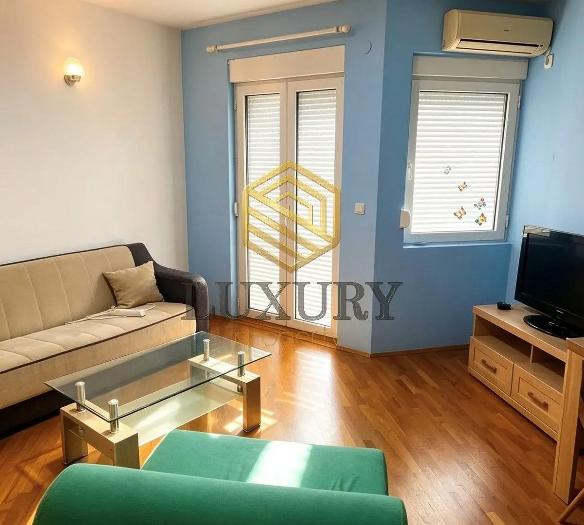 Rent, studio apartment, 29m², Stari Aerodrom, Podgorica