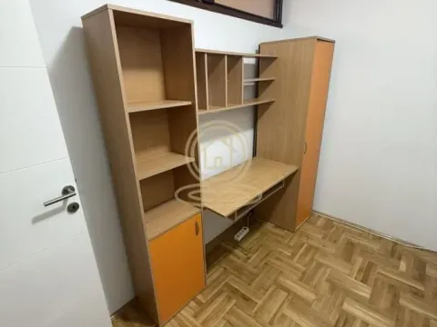 Izdavanje, trosoban stan, 47m², Stari Grad, Beograd - image 5