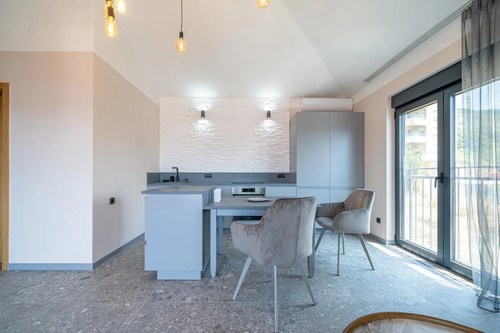 Prodaja, dvosoban stan, 78m², Tivat, Crna Gora