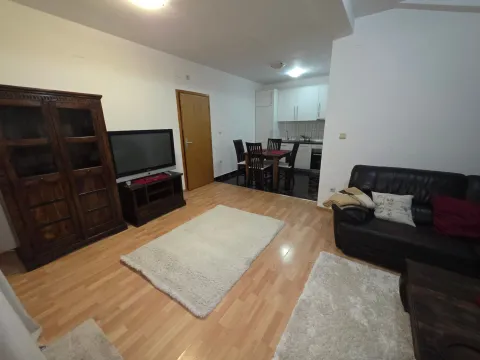 Rent, two bedroom apartment, 75m², Zagorič, Podgorica - image 4