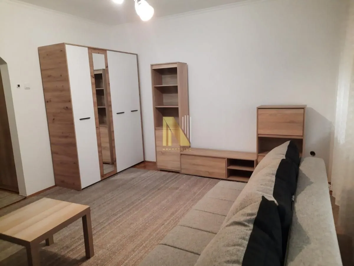 Izdavanje, garsonjera, 30m², Bulevar Oslobodjenja, Novi Sad Sve Podlokacije