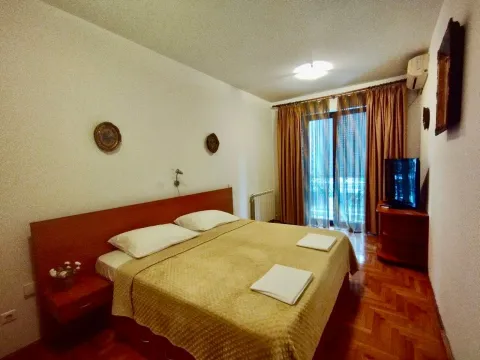 Rent, one bedroom apartment, 75m², Preko Morače, Podgorica - image 5