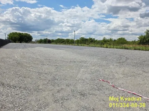 Zemljište in Surčin