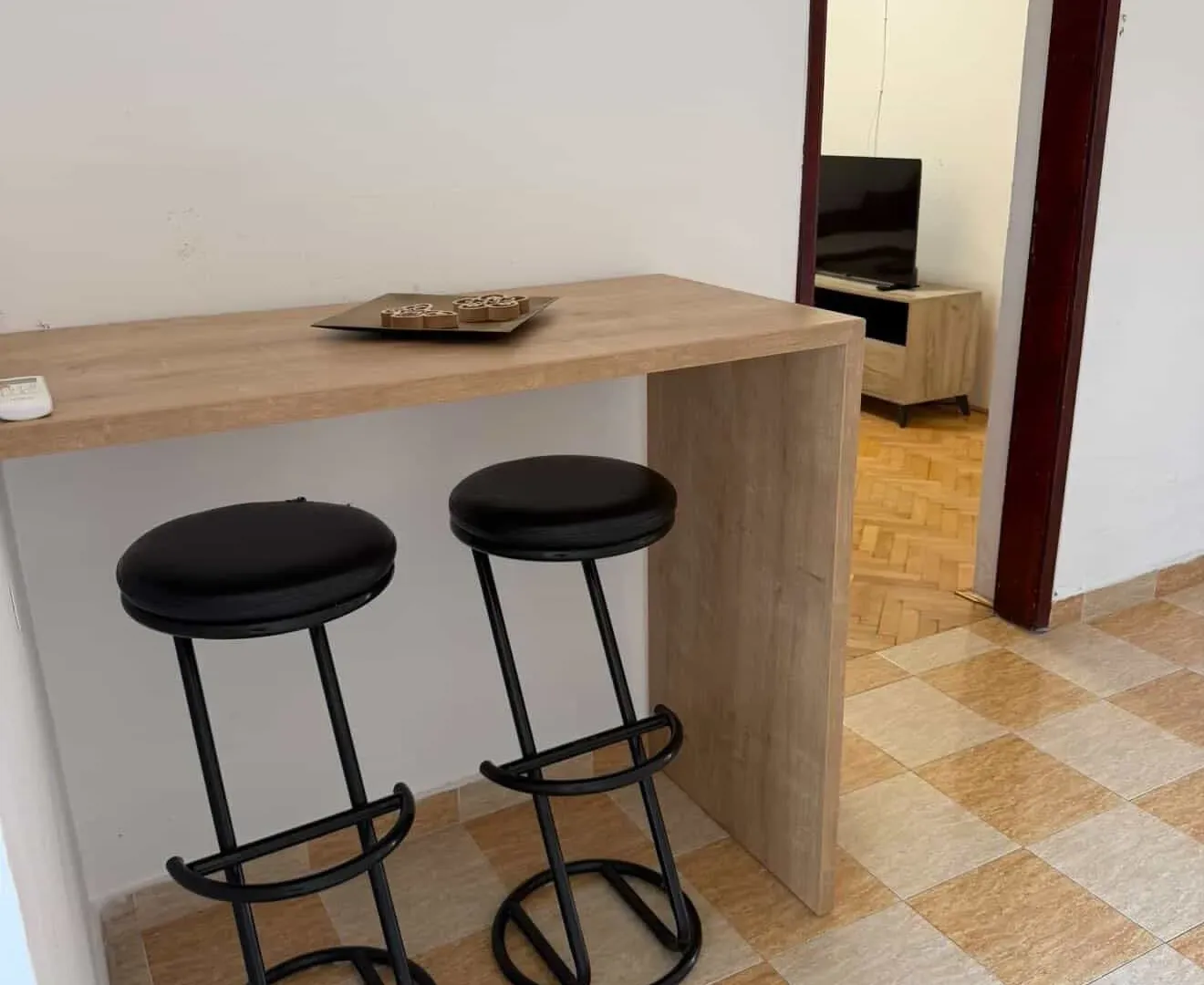 Izdavanje, jednosoban stan, 45m², Drač, Podgorica