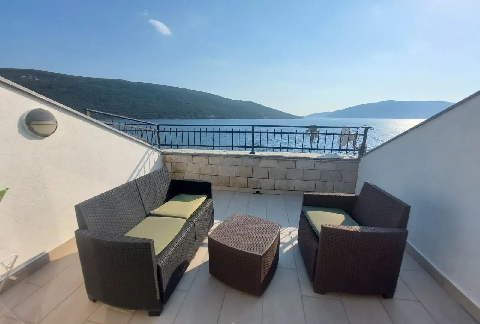 Rent, two bedroom apartment, 80m², Kumbor, Herceg Novi