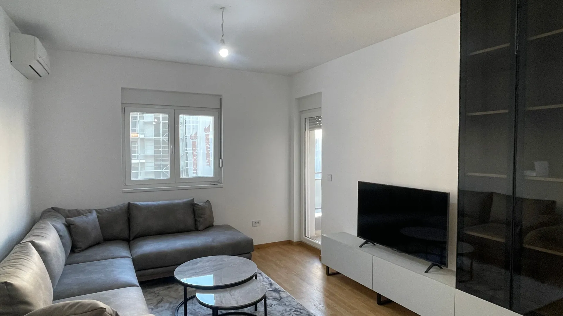 Izdavanje, jednosoban stan, 48m², Stari Aerodrom, Podgorica