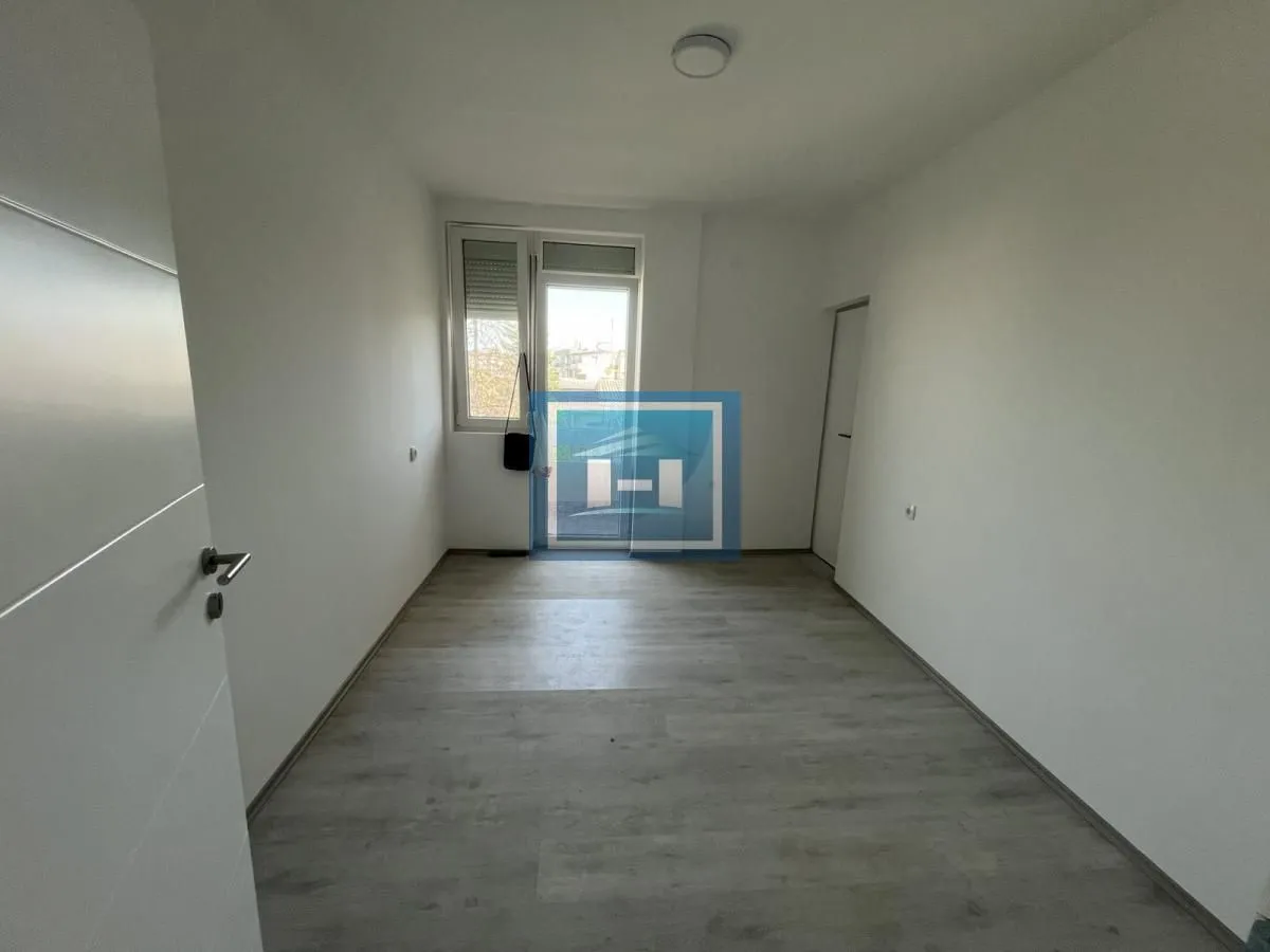 Sale, two bedroom apartment, 74m², Centar, Paraćin