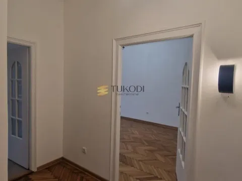 Izdavanje, poslovni prostor, 35m², Andrićev Venac, Beograd - image 8