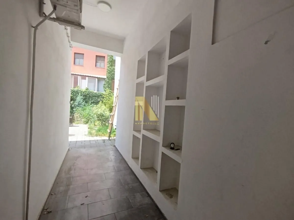 Rent, office space, 160m², Centar, Novi Sad