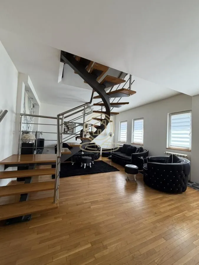Prodaja, četvorosoban stan, 110m², Pivara, Kragujevac