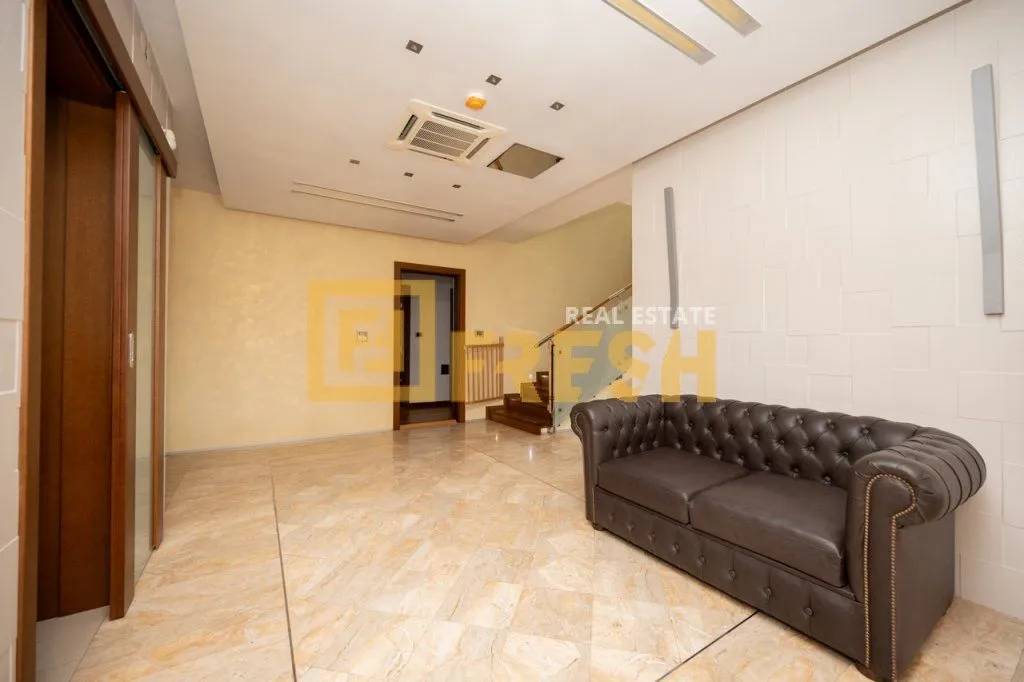 Rent, house, 380m², Mareza, Podgorica