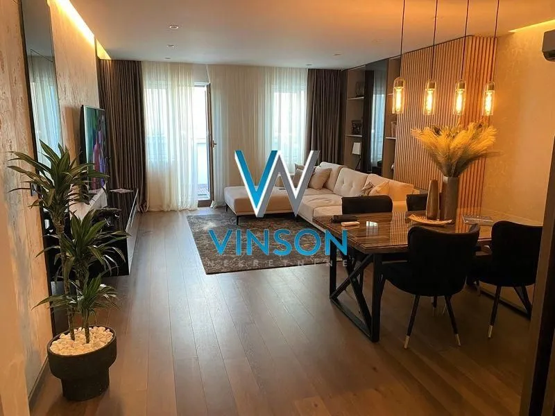 Prodaja, trosoban stan, 122m², Centar, Novi Sad