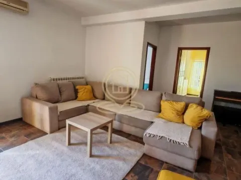 Izdavanje, četvorosoban stan, 120m², Petlovo Brdo, Beograd - image 3