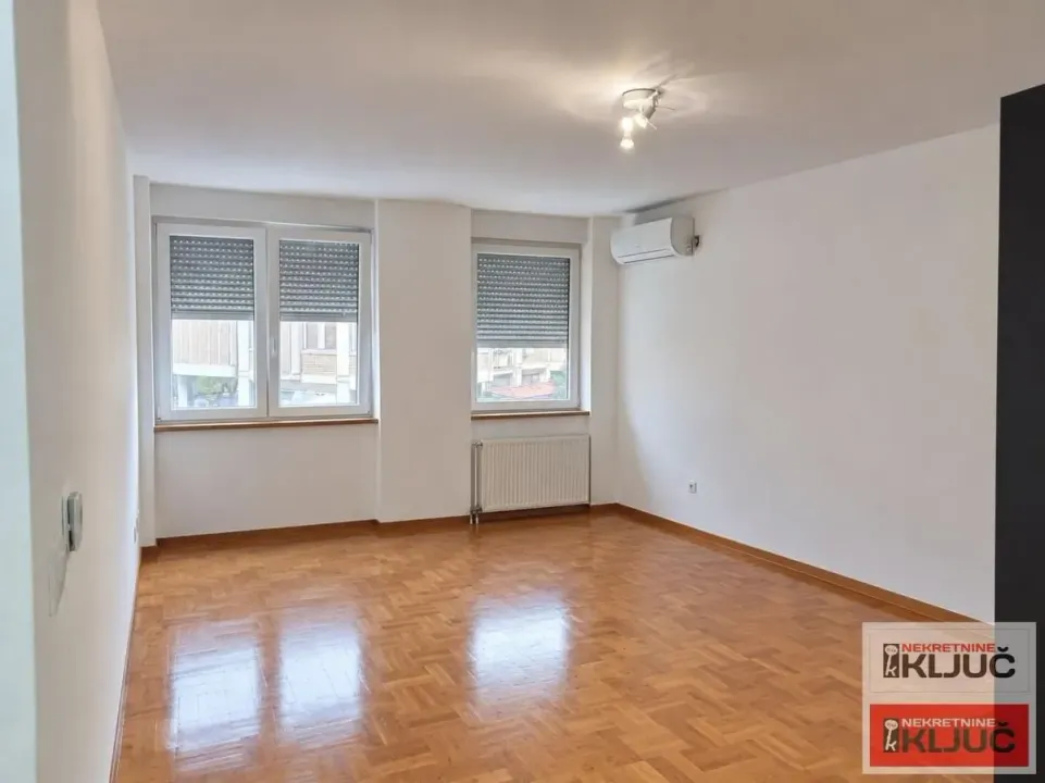 Izdavanje, dvosoban stan, 48m², Socijalno, Novi Sad Sve Podlokacije