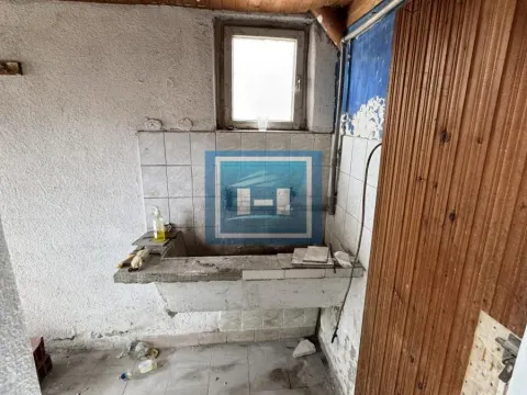 Izdavanje, poslovni prostor, 750m², Mijatovac, Ćuprija - image 8