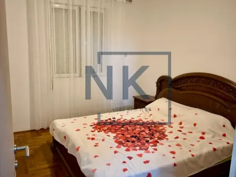 Izdavanje, dvosoban stan, 80m², Stari Aerodrom, Podgorica - image 4
