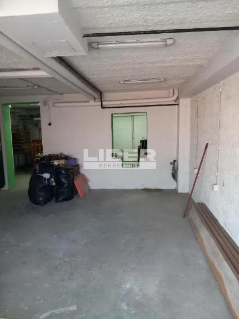 Prodaja, kuća, 240m², Zvezdara Sve Podlokacije, Beograd