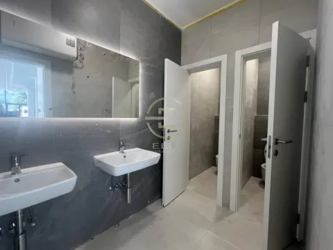 Izdavanje, poslovni prostor, 350m², Adamovićevo Naselje, Novi Sad Sve Podlokacije - image 10