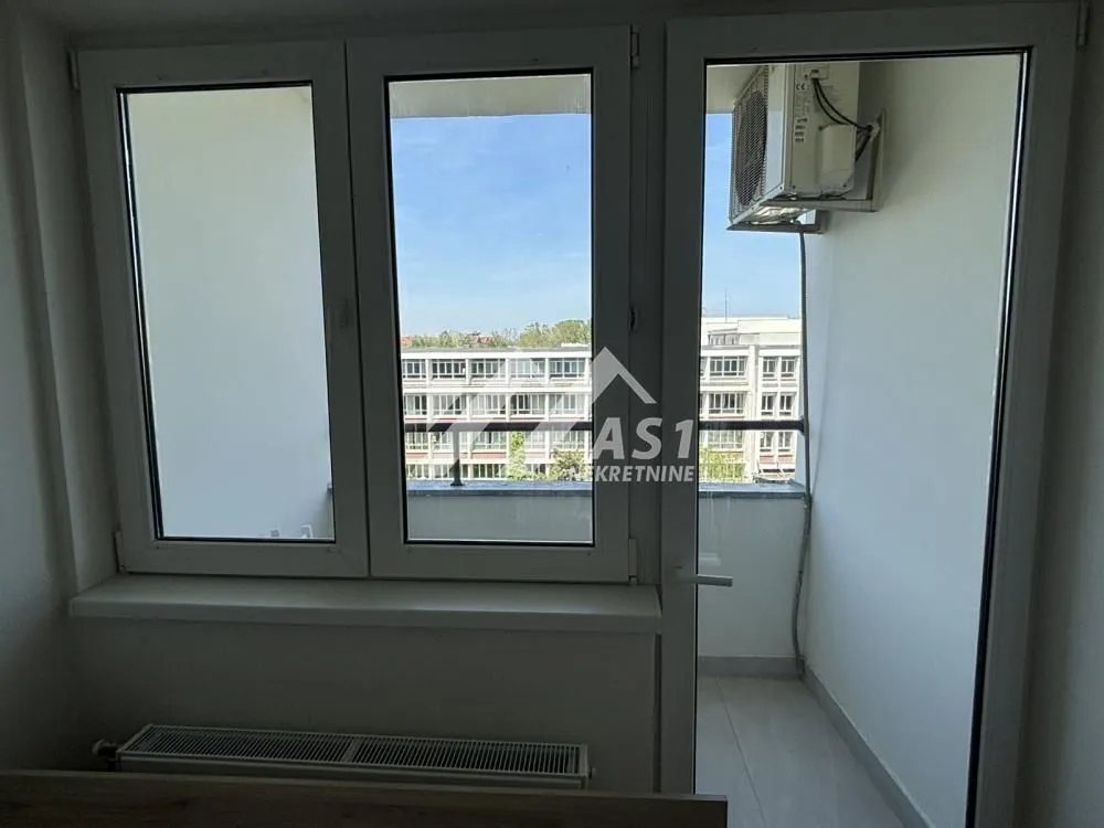 Izdavanje, dvosoban stan, 38m², Sajam, Novi Sad Sve Podlokacije