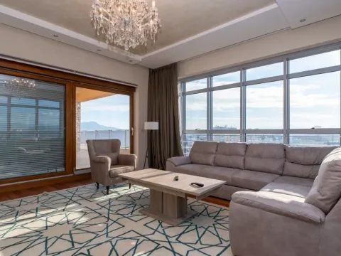 Rent, three bedroom apartment, 275m², Podgorica, Crna Gora - image 1